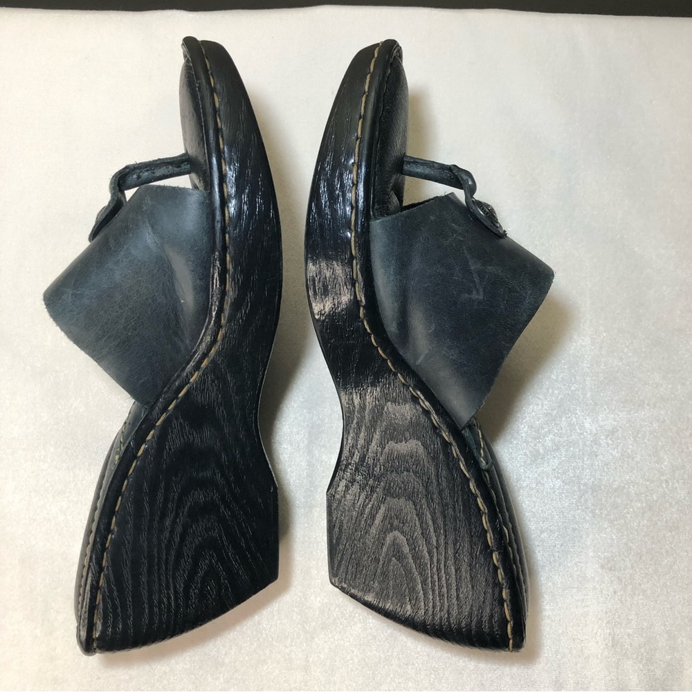 Women’s Born Mijo Black Wedge Thong Sandals Size 6 or 36 1/2 - Picture 2 of 6